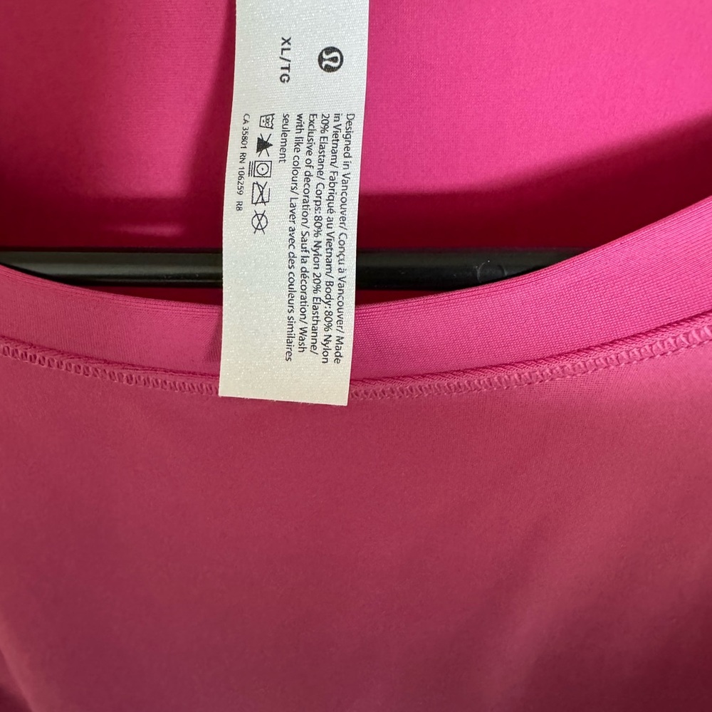 Lululemon top